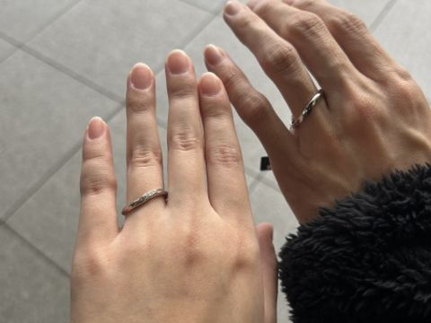 【ラザール ダイヤモンド(LAZARE DIAMOND)の口コミ】 他にはあまりないシャープというかエッジのきいているデザインです。
ダイ…