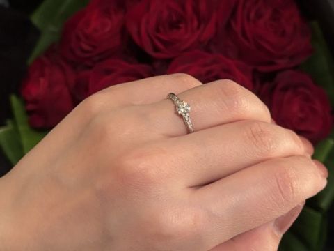 【BRILLIANCE+(ブリリアンスプラス)の口コミ】 とにかくデザインがいい！正面は当たり前としてどこから見ても綺麗。着け…