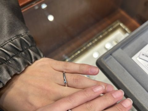 【アネリディギンザ(ANELLI DI GINZA)の口コミ】 ハーフエタニティのものを探していて、いくつかみさせてもらいひっかかり…