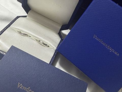 【ヴァンドーム青山(VENDOME AOYAMA)の口コミ】 デザインもシンプルながら今っぽくてとても気に入ってます！
付け心地もよ…