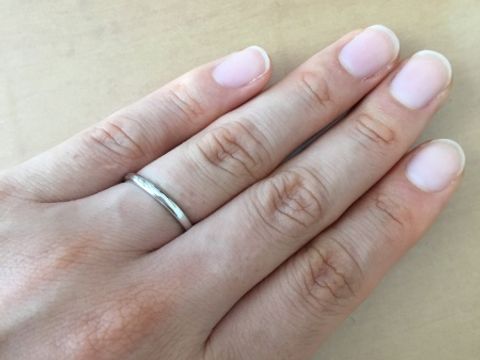 【ティファニー(Tiffany & Co.)の口コミ】 私は婚約指輪に私の希望でティファニーのハーモニーをいただいていて、結…