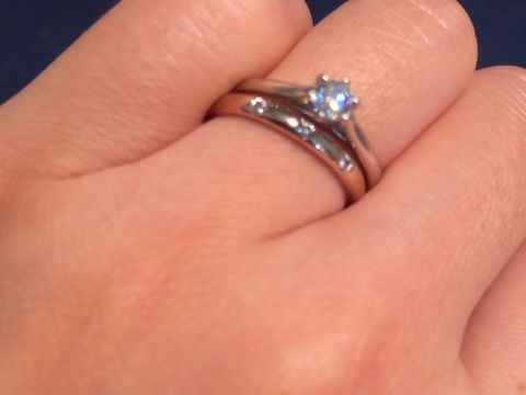 【銀座ダイヤモンドシライシの口コミ】 もともとはプラチナを考えていましたがピンクゴールドをつけてみて、自分…