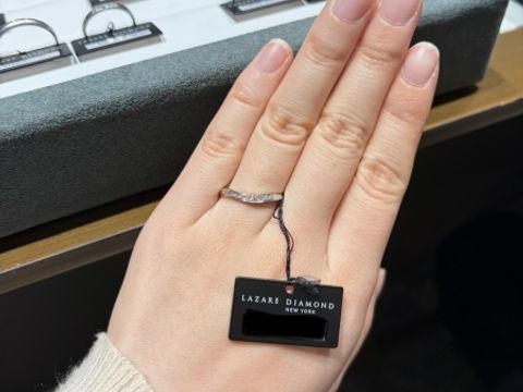 【ラザール ダイヤモンド(LAZARE DIAMOND)の口コミ】 ウェーブ感や、ダイヤモンドのきらめきに感動して、ビビッときました！明…