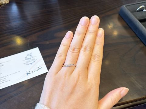 【ケイウノ ブライダル(K.UNO BRIDAL)の口コミ】 ウェーブの流れ方がとっても綺麗だなと感じました。ダイヤの入り方にもこ…