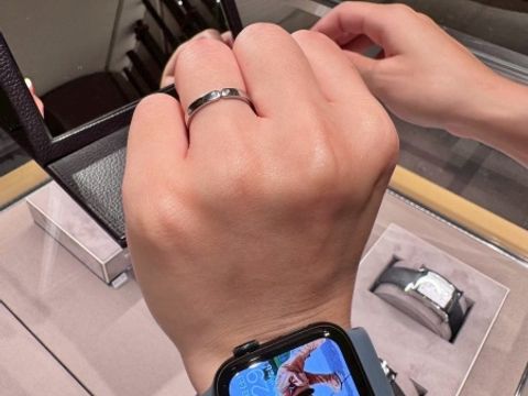 【エルメス(HERMES)の口コミ】 リング自体のデザインが想像以上に可愛くて、派手すぎず上品な印象を受け…