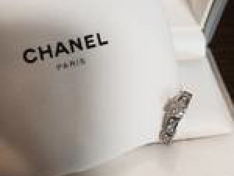 【シャネル(CHANEL)の口コミ】 いかにもなエンゲージリングではなく、普段からマリッジリングと重ねづけ…