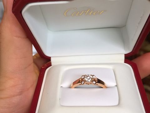 【カルティエ(Cartier)の口コミ】 彼から婚約指輪を買いに行こうと言われ、こちらのサイトで人気の婚約指輪…