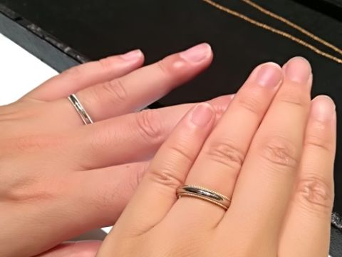 【ティファニー(Tiffany & Co.)の口コミ】 つけっぱなしにしたかったので、シンプルで飽きのこないデザインを探して…