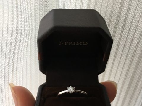【アイプリモ(I-PRIMO)の口コミ】 彼がプロポーズ時にサプライズで用意してくれていたものなので、決め手は…