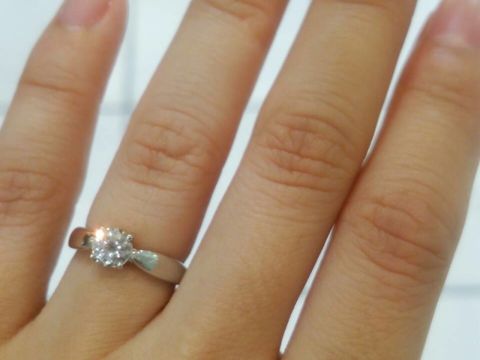 【ティファニー(Tiffany & Co.)の口コミ】 シンプルで、でも全体的にまあるく女性らしいデザインなところです。
何回…