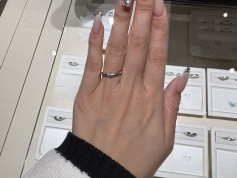 【俄(にわか)の口コミ】 NIWAKAのブランドコンセプトがすごい好きで見にいきました。当初はこの紐…