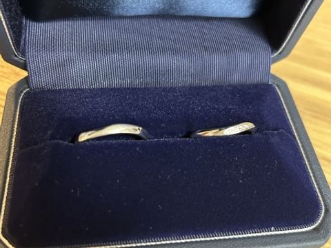 【銀座ダイヤモンドシライシの口コミ】 ペアで同じ位置にマット加工とダイヤモンドが入っているデザインがとても…