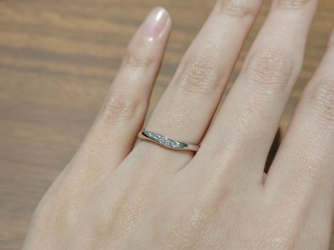 【4℃ BRIDAL(ヨンドシーブライダル)の口コミ】 シンプルなものを探していたので見に行きました。値段もそこまで高くない…