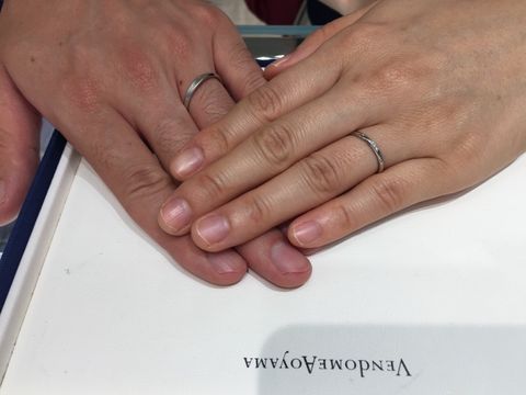 【ヴァンドーム青山(VENDOME AOYAMA)の口コミ】 3ミリ以下、石あり、ツヤ加工ありのデザインです。石ありでツヤ加工ありの…