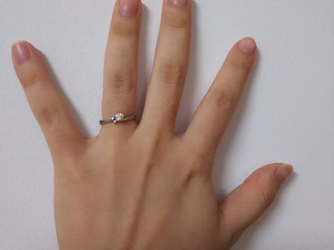 【festaria bijou SOPHIA(フェスタリア ビジュソフィア)の口コミ】 ダイヤがメインの横に更に2つ、階段のように連なっていたのが可愛らしかっ…