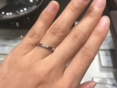【アイプリモ(I-PRIMO)の口コミ】 指輪の名前があいまいです、、、
すごくシンプルでダイヤの入れ方も
綺麗…