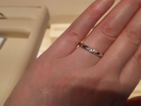 【ギンザタナカブライダル(GINZA TANAKA BRIDAL)の口コミ】 サイトで見たときから気になっていた商品でした。少し派手かな？とか凹凸…