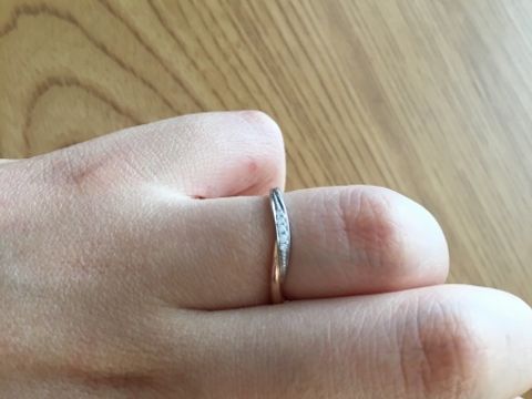 【WEDYの口コミ】 指輪のデザインを見た瞬間、ビビっときました。デザインの希望としては、…