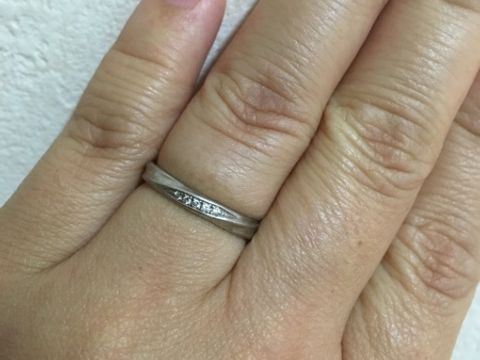 【ギンザタナカブライダル(GINZA TANAKA BRIDAL)の口コミ】 シンプルな中でもオシャレな感じが出ていること。デザイン性は派手でなく…