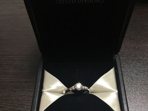 【エクセルコダイヤモンド(EXELCO DIAMOND)の口コミ】 s字に湾曲した形状が彼女のイメージにぴったりでした‼︎一目見た時に「これ…