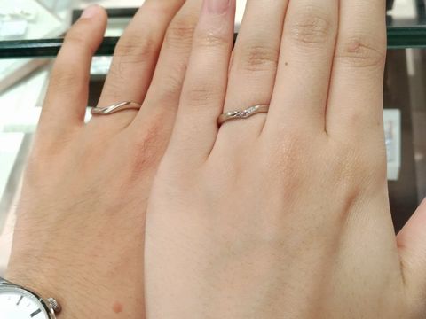 【Ginza Rim(銀座リム)の口コミ】 ピンクダイヤの数、大きさ、濃さにもよりますが
私が初回来店で気に入った…