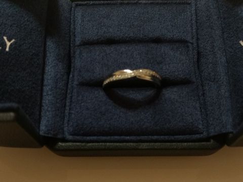 【ハリー・ウィンストン(Harry Winston)の口コミ】 何といってもデザイン！ハーフエタニティのマリッジリングを探していたの…