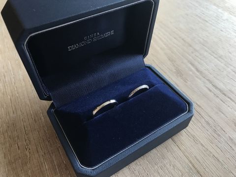 【銀座ダイヤモンドシライシの口コミ】 シンプルなデザインとハーフエタニティでかなり迷い店頭でいろいろ試着さ…