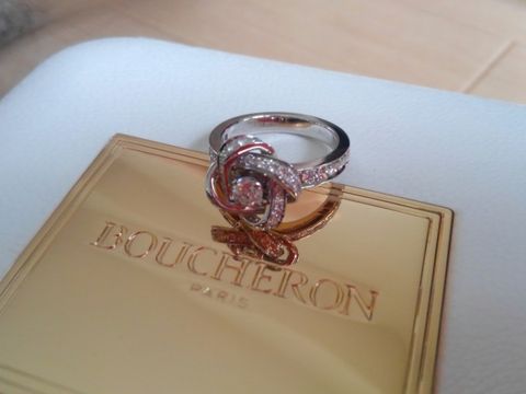 【ブシュロン(BOUCHERON)の口コミ】 一粒ダイヤは引っ掛かりそうだし、少し違うデザインのものを探していまし…