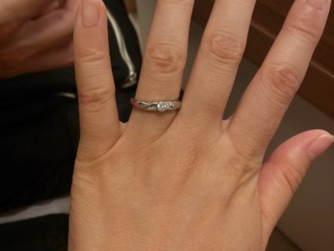 【Douxmiere bijou SOPHIA(ドゥミエール ビジュソフィア)の口コミ】 大粒のダイヤモンドの周りにメレダイヤが天の川のように配置され、とても…