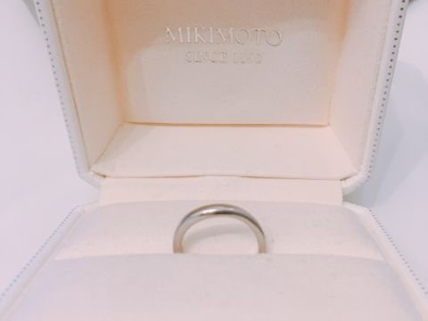 【MIKIMOTO(ミキモト)の口コミ】 婚約指輪にダイヤが入っているので、結婚指輪は普段使いのできるシンプル…
