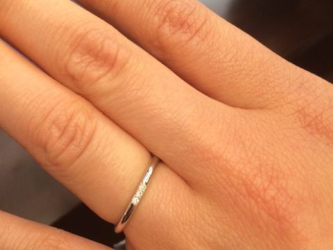 【ROYAL ASSCHER(ロイヤル・アッシャー)の口コミ】 ロイヤルアッシャーはダイヤモンドが有名とのことで、カットも見させても…