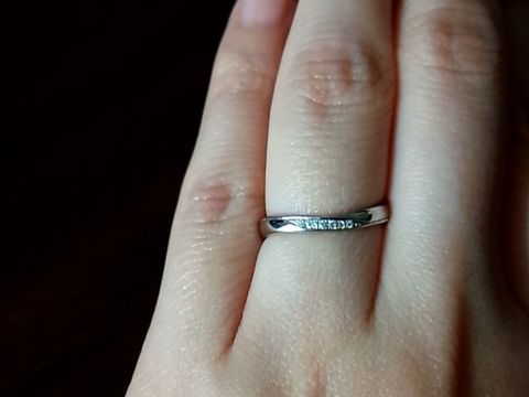 【JEWELRY  KAMATA(ジュエリーかまた)の口コミ】 エンゲージリングをこちらで購入したので、そのリングに重ねづけした時に…