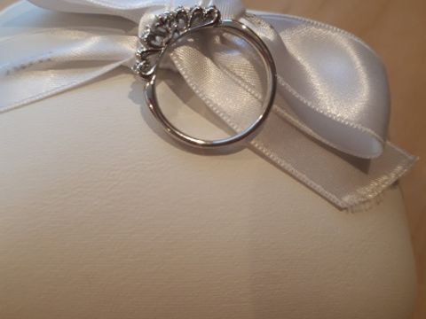 【サマンサティアラブライダル(Samantha Tiara Bridal)の口コミ】 普段、そこまでディズニーやシンデレラが好きな訳ではなく、色々な指輪を…