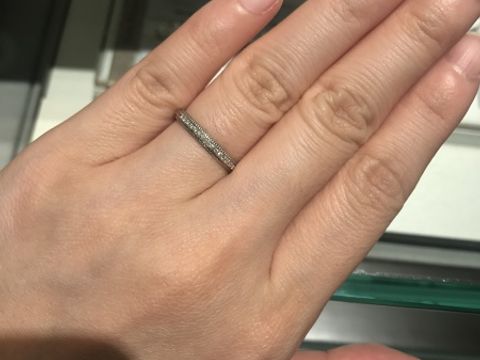 【アイプリモ(I-PRIMO)の口コミ】 この指輪は型に金属を流す鋳造ではなく金属にプレスで圧をかけ空気を抜く…