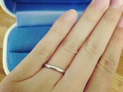 【銀座ダイヤモンドシライシの口コミ】 常につける結婚指輪はなによりシンプルさを求めて探しました。
シンプルな…