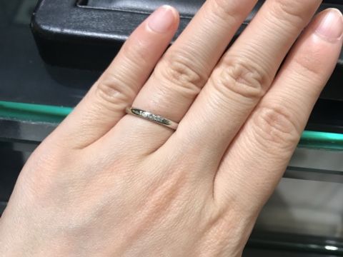 【ラザール ダイヤモンド(LAZARE DIAMOND)の口コミ】 とにかくダイヤモンドにこだわる人にはオススメです。デザインはシンプル…