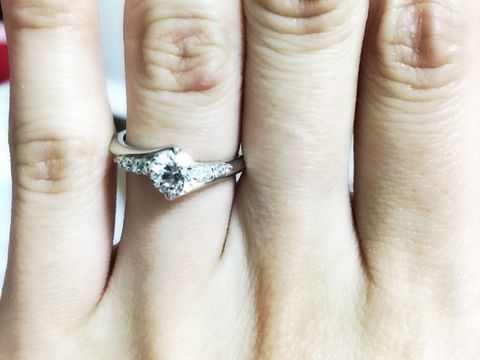 【エクセルコダイヤモンド(EXELCO DIAMOND)の口コミ】 ダイヤモンドの質です。
まず、一流のダイヤモンドメーカーであるというこ…