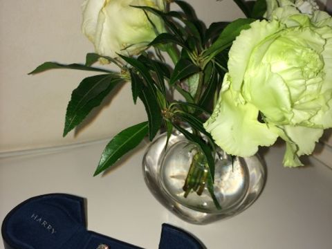 【ハリー・ウィンストン(Harry Winston)の口コミ】 ブルガリと迷いましたが、ダイヤの輝きが違う気がしたことと、一生に一度…