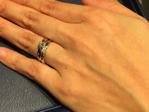 【銀座ダイヤモンドシライシの口コミ】 新婦はラディァントデイズに、新郎はクレールというデザインを選びました…