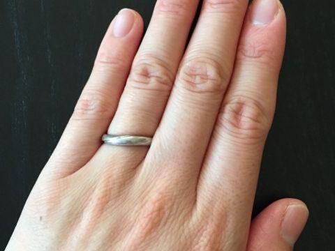 【4℃ BRIDAL(ヨンドシーブライダル)の口コミ】 もらった婚約指輪が4°Cの物だったので、重ね付け出来るものが良かった…