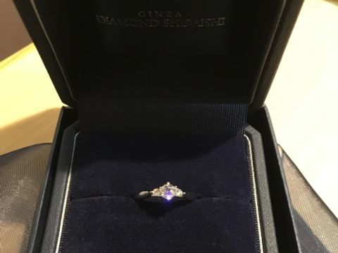 【銀座ダイヤモンドシライシの口コミ】 まず、丁寧な接客で、こころゆくまで一緒にさがしてくださいました。

シ…