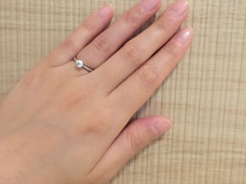 【銀座ダイヤモンドシライシの口コミ】 本来は多くのダイヤがついたデザイン重視の物を探していましたが、装飾の…