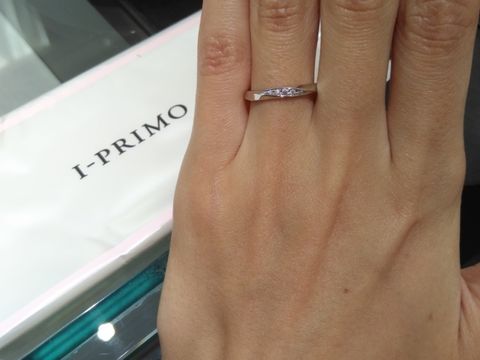 【アイプリモ(I-PRIMO)の口コミ】 私は、幅が太めの結婚指輪を探していました。日本のブランドの指輪は幅が…