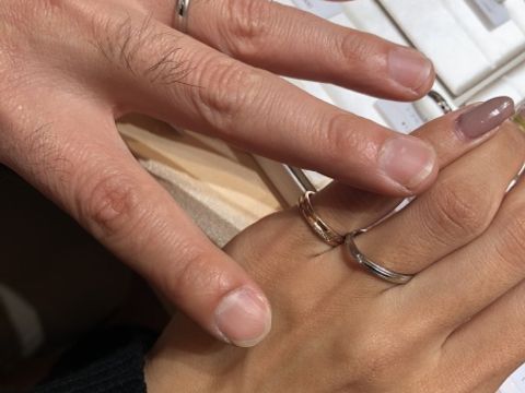 【アイプリモ(I-PRIMO)の口コミ】 ストレートなシンプルなデザイン。つや消し、ツヤありの加工がされており…