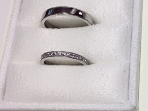 【LUCIE(ルシエ)の口コミ】 結婚指輪は、ミル打ち、プラチナ、ハーフエタニティタイプと決めていまし…