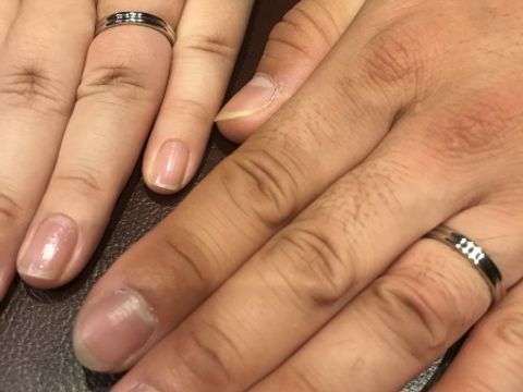 【ブシュロン(BOUCHERON)の口コミ】 彼も私もシンプルなプラチナ素材の結婚指輪を探していたので、ゴドロンの…