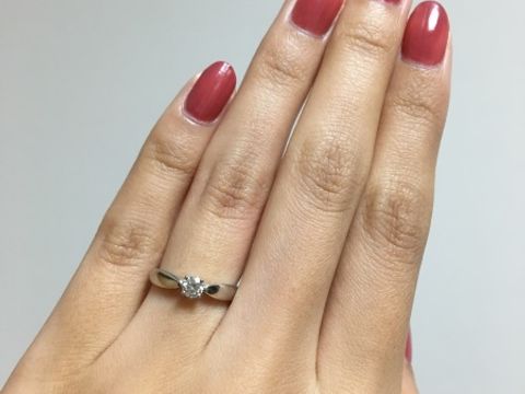【ティファニー(Tiffany & Co.)の口コミ】 ストレートなラインで、ダイヤに引っかかりが少ないデザインであったこと…