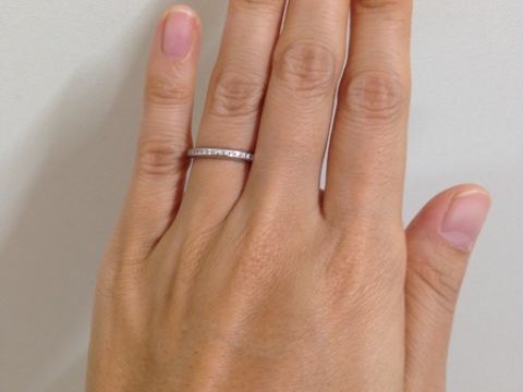 【ラザール ダイヤモンド(LAZARE DIAMOND)の口コミ】 エタニティタイプの指輪が欲しいと思い探していましたが、毎日するものな…