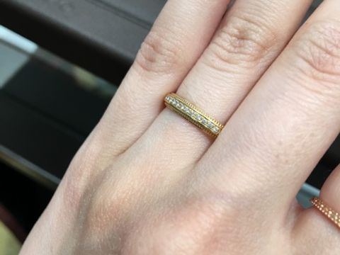 【アイプリモ(I-PRIMO)の口コミ】 ミル打ちのデザインで結婚指輪を探しており、店員さんにこちらを勧められ…