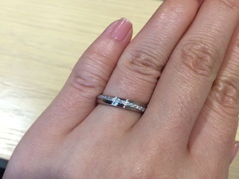 【PROPONERE(プロポネール)の口コミ】 最近の流行りでは細めのリングが人気みたいで太目のリングの部類になると…